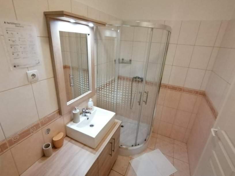 Zoeld Beka Apartmanok Koelcsey I Hajduszoboszlo Exterior photo